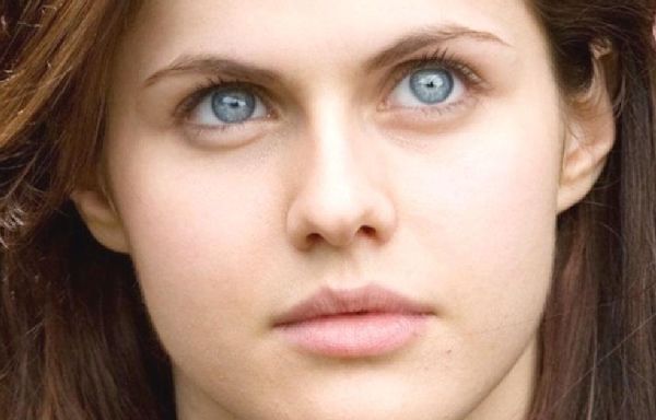 The Tragic Real Life Story Of Alexandra Daddario