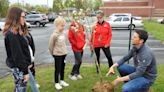 Coshocton Elementary class learns about conservation, trees