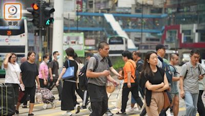 消息指最低工資改一年一檢 引入「可加不減」機制 今次加1.8元