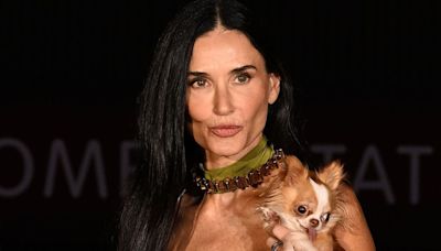 A sus 61 años, Demi Moore se suma al culotte a la vista y paraliza las transparencias