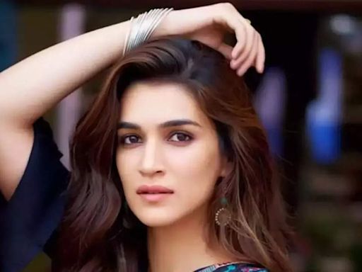 Kriti Sanon sparks dating rumours with Kabir Bahia following viral vacation pictures | Hindi Movie News - Times of India