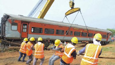 Anxiety rerun a year after Odisha train crash: Delayed start blamed for Howrah-Mumbai Mail derailment