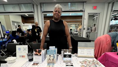 Ohio book expo gives indie authors chance to mingle with readers