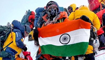 ‘Iron woman’ of Mysuru scales Mount Everest