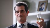 Fans of 'Modern Family' thought Ty Burrell died after his photo was placed in the middle of flowers at a cast reunion