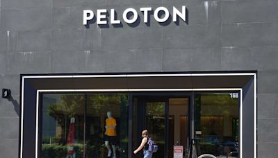 Peloton shares drop after it announces refinancing to stave off cash crunch