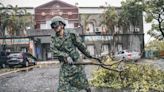 颱風凱米重創花蓮 官兵協助災區路樹清除 - 軍事