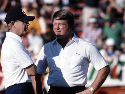 Lou Holtz’s Charity Roasts Jimmy Johnson on Coach’s 81st Birthday