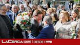 Almeida descubre una placa en recuerdo a Juan José Hernández, uno de los "mártires de la democracia" asesinado por ETA en 1994