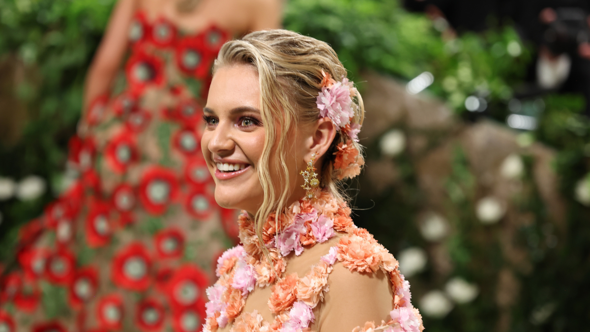 Kelsea Ballerini Had An Eccentric Wardrobe Idea When She Hilariously Manifested Her Met Gala Debut | iHeartCountry Radio