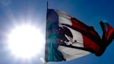 El día que cayó la bandera de México, lastimó a un soldado y se convirtió en un mal augurio