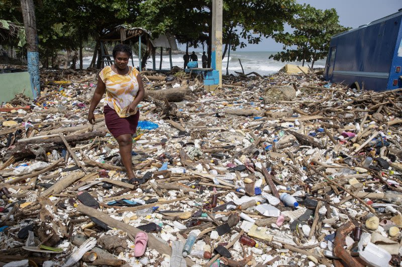 Texas braces for Beryl impact as storm bears down