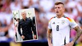 Platinblonde Haare - „Ziemlich schnell gealtert“: Toni Kroos irritiert mit neuem Look nach Karriereende