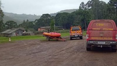 Bombeiros retomam buscas por homem que desapareceu após carro cair de ponte em São José dos Ausentes | Pioneiro