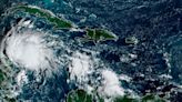 Lisa remite a tormenta tropical tras tocar tierra en Belice