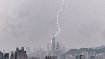 午後雷陣雨範圍擴大！北北基10縣市大雨特報 - 時事