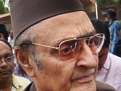 Bring Jammu Division back under Nagrota Corps: Congress leader Karan Singh