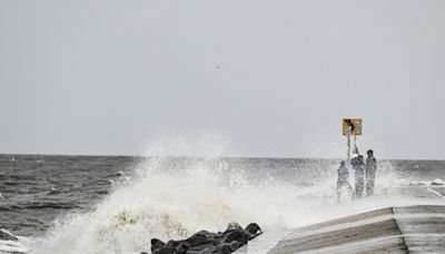 'I need to go': Floridians make final preparations for Hurricane Helene