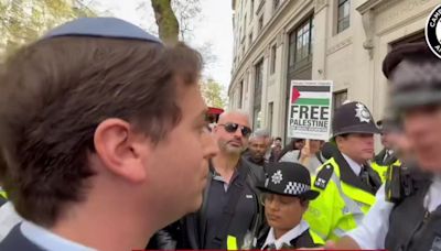 Watch: UK Police Threaten to Arrest an ‘Openly Jewish Man’ for Walking Near Palestine Protest