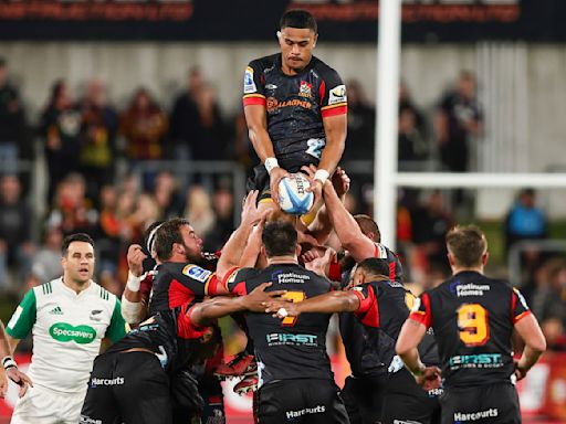 Chiefs start hot and beat Reds 43-21 in first Super Rugby quarterfinal