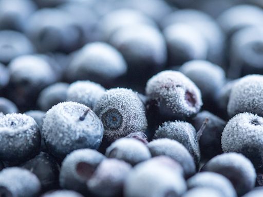 Why Frozen Blueberries Are More Colorful Than Fresh Ones