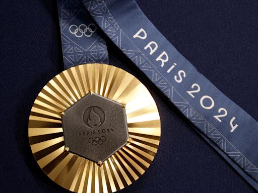 Brazilian man caught selling counterfeit Olympic medals