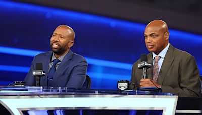 Kenny Smith says Charles Barkley 'never' told him he was retiring, questions why he didn't thank cohosts