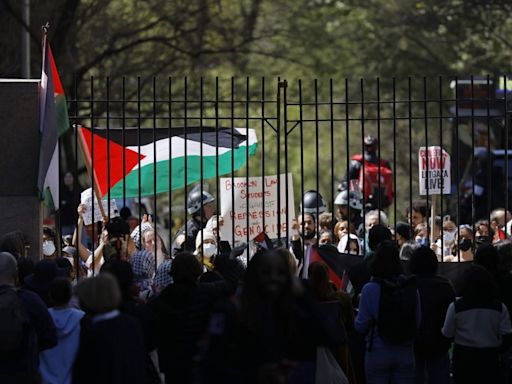 Dozens arrested at UT-Austin, USC as universities struggle to contain Israel-Hamas protests