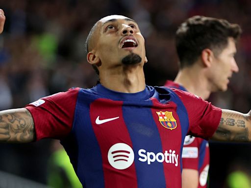 Can they convince Raphinha? Saudi side ready to offer €100m and go all out to sign Barcelona star | Goal.com English Saudi Arabia