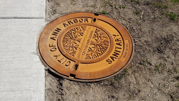 Raw sewage found behind Ann Arbor elementary school Wednesday