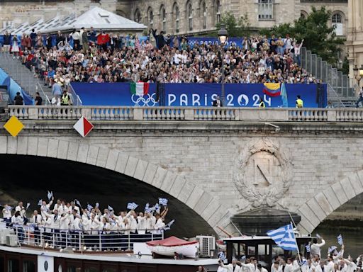 Ceremonia de inauguración de los Juegos de París 2024, en directo: ¿qué artistas actúan y quién lleva la antorcha?