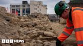 Sheffield Castle experts unearth moat and drawbridge