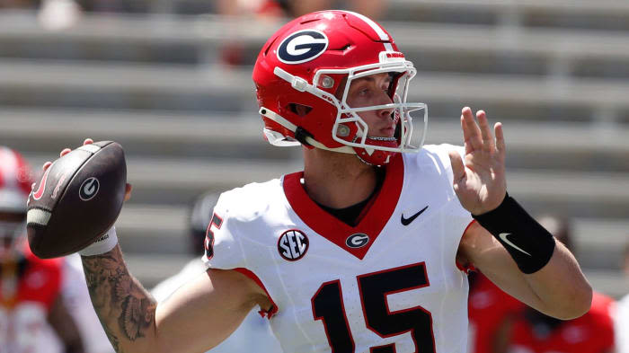 Georgia's Carson Beck Early Favorite in College Football Heisman Odds