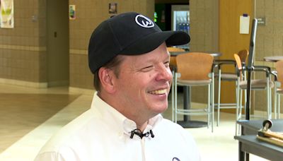 Celebrity chef sparks Wahlberg mania with Sioux Falls visit