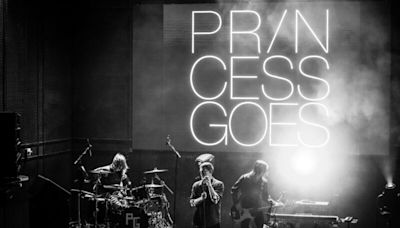 Review: Michael C. Hall and Princess Goes release ‘Beija (Live)’