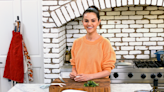 ‘Selena + Chef’ Moves To Food Network As Pop Star Cooks Up Holiday Specials