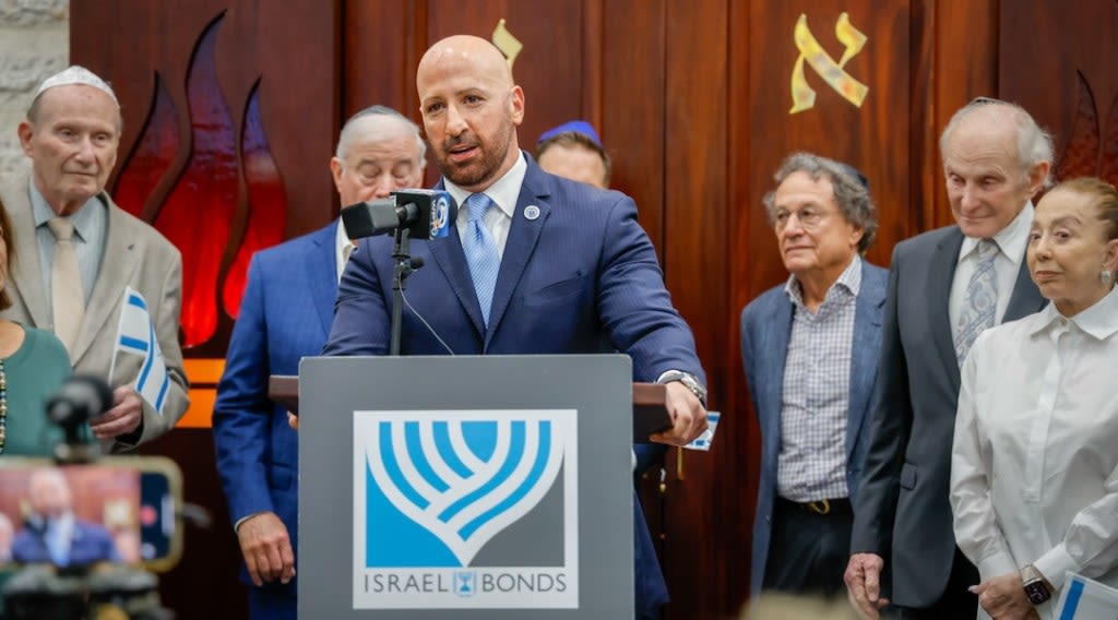 How one public official made Palm Beach County the largest holder of Israel bonds