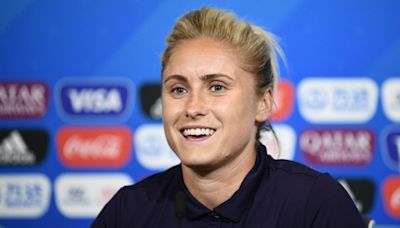 Former England women's football captain Houghton set to retire