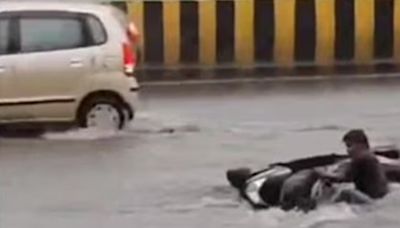 Flash floods as Pune gets intense spell of rain