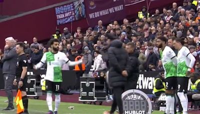 Salah se peleó con Klopp en el empate de Liverpool ante West Ham por la Premier League