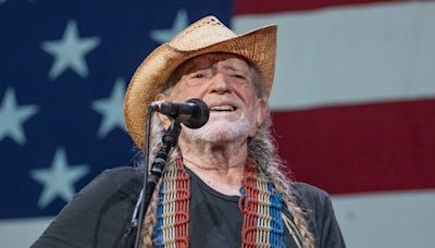 Neil Young And Willie Nelson Set To Perform At Farm Aid 2024 - WDEF