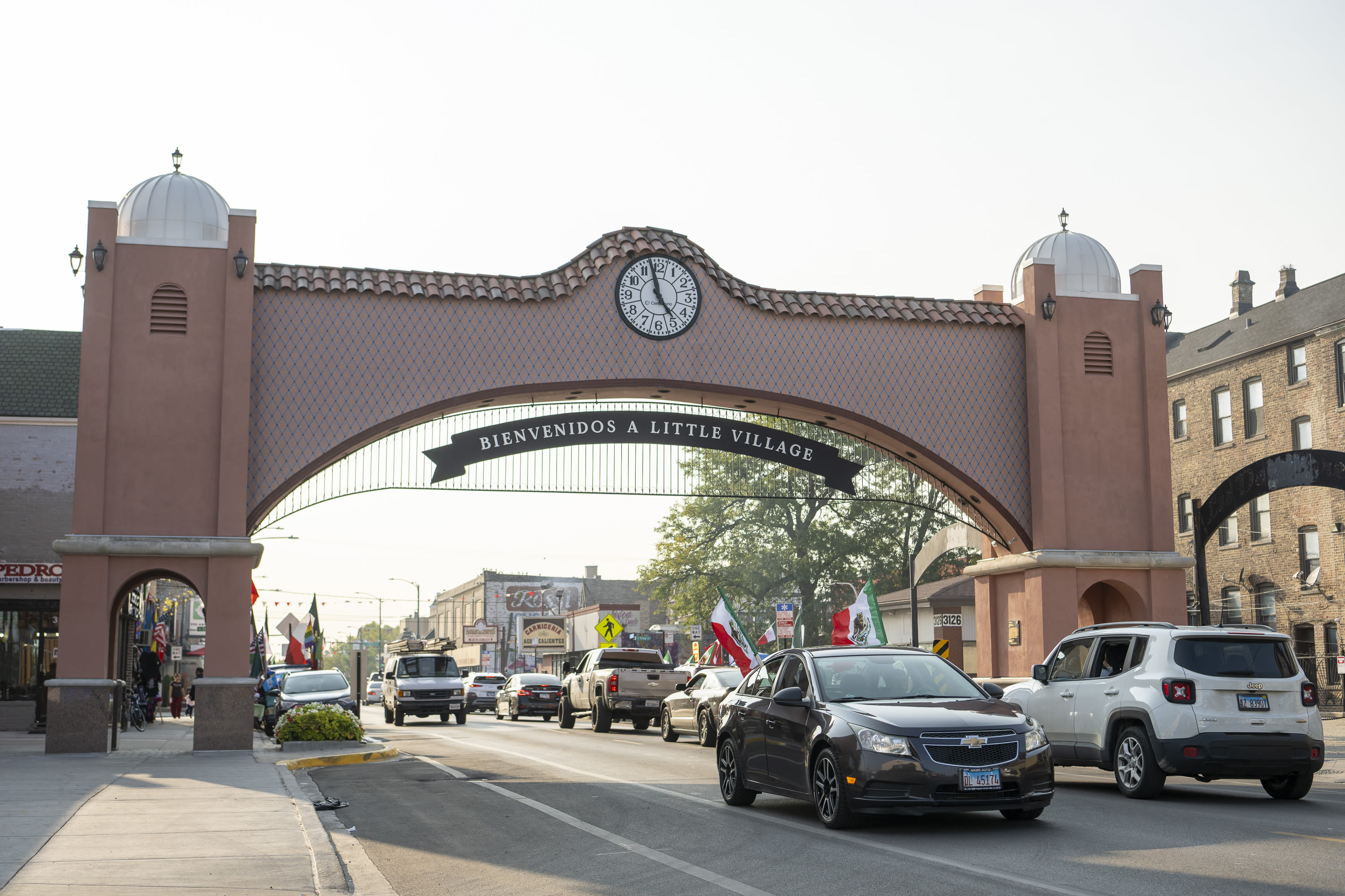 Little Village Arch unveiled after $1.25 million renovation