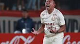 Universitario golea 4-1 a Sporting Cristal y acaricia el título del torneo Apertura de fútbol en Perú