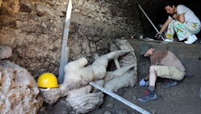 Greek God’s ancient marble statue discovered in ‘very good condition’ during excavation in Roman sewer | Today News