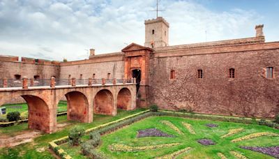 El impresionante castillo que está dentro de la ciudad de Barcelona y fue una prisión militar durante años