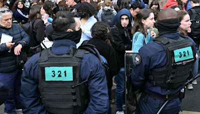 La Policía desaloja a activistas propalestinos de la Universidad de Ciencias Políticas en París