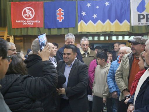 Precandidatos a alcaldes cerraron sus campañas