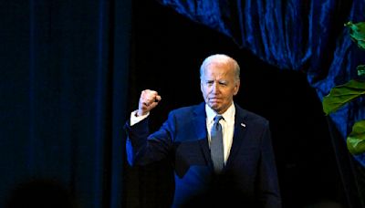 Biden remains publicly defiant amid growing Democratic opposition: From the Politics Desk