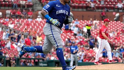 Salvador Perez leads Royals to 6-4 victory over Cardinals in opener of doubleheader