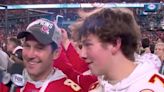 Chiefs fan Paul Rudd makes an appeal to referee Carl Cheffers ahead of Super Bowl